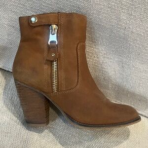 Leather wm’s size 8 eur 38.5 Tan Heeled Ankle Boots with side zip